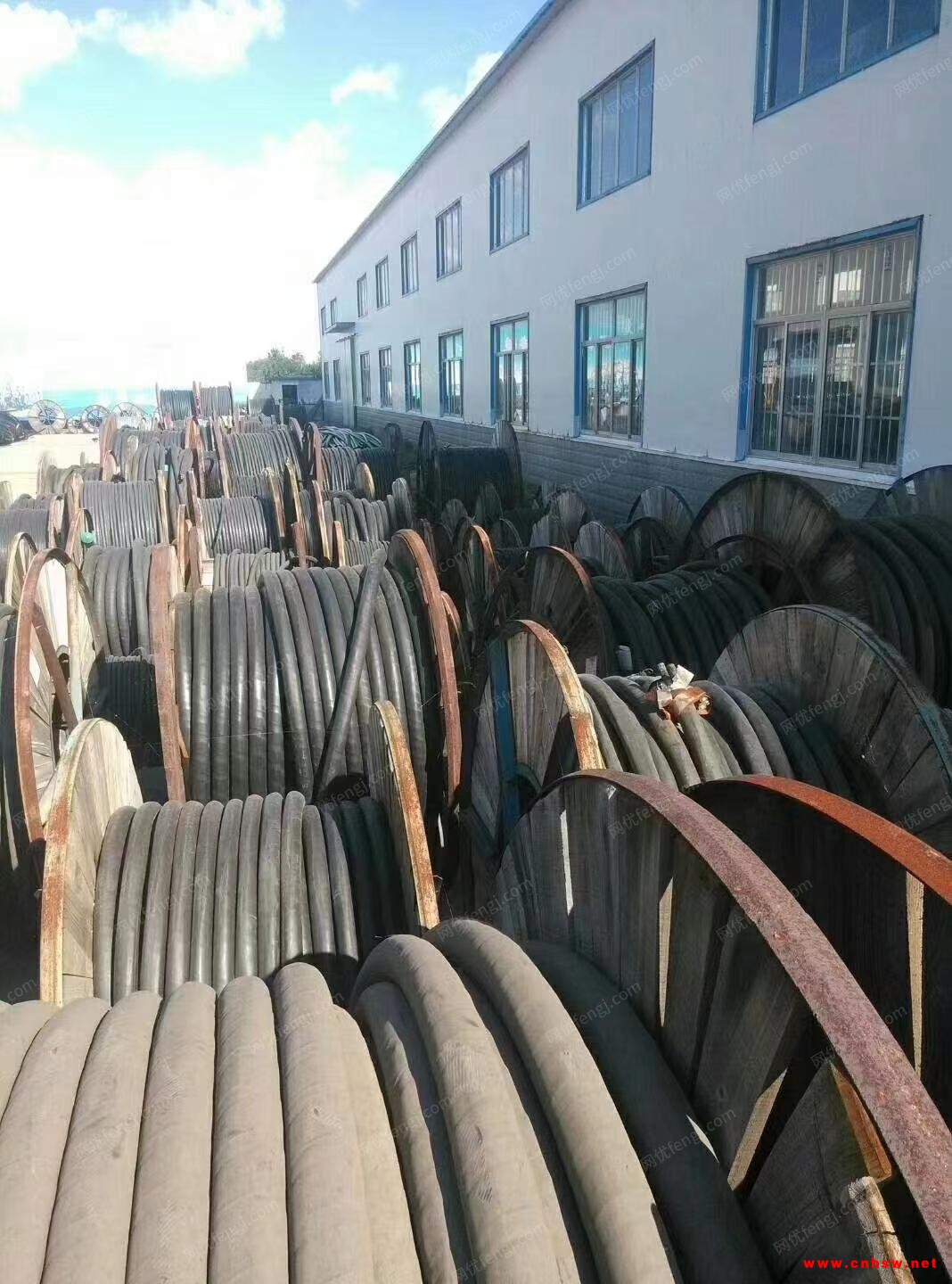 全国高价上门回收电线电缆，铜铝料，变压器，电机，不锈钢等有色金属。