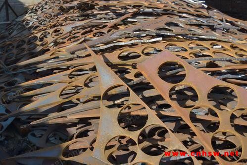 陕西延安长期高价回收工厂废铁边角料