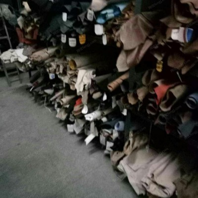 广东省长期高价收购库存皮革，布料，，五金，拉链，织带，松紧，成品袋子，辅料等