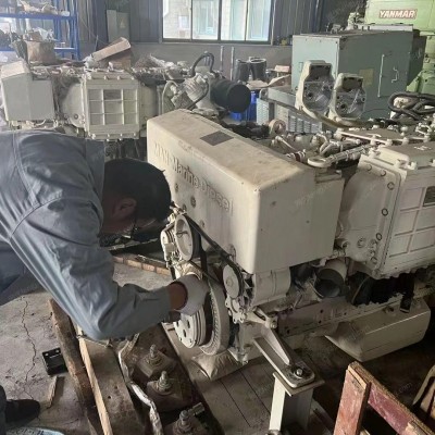 出售:德国曼发动机和齿轮箱一起处理共俩台。没有证书