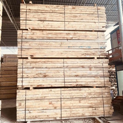 2000条95×954米桥梁木方出售