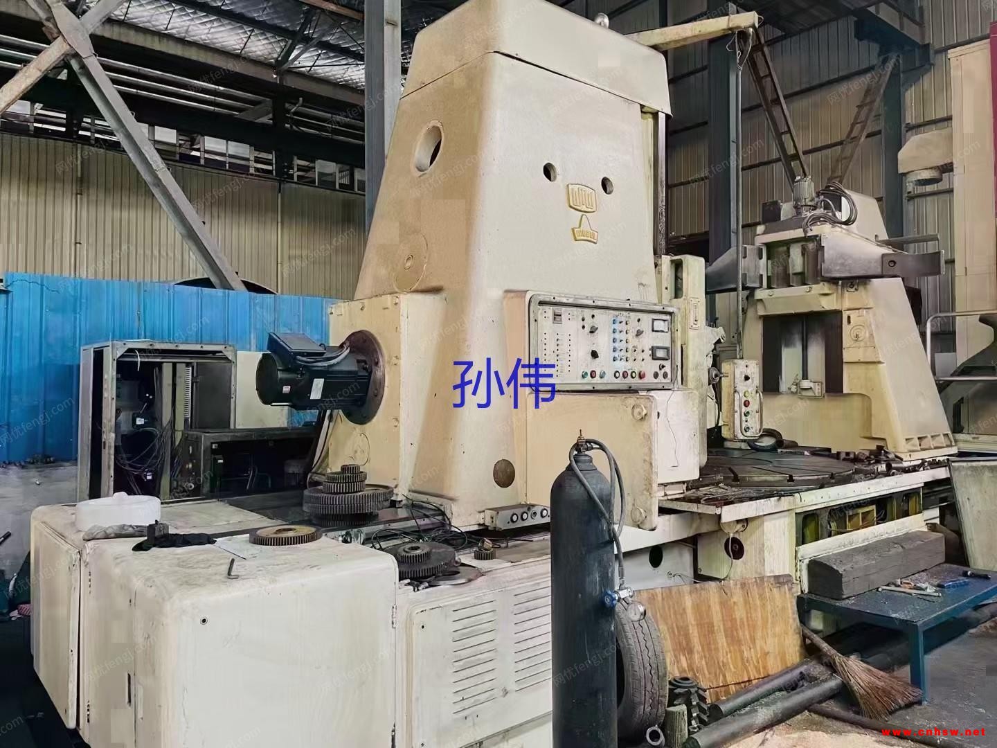 老机床德国莫杜尔2米滚齿机，24模，全新电器新换，伺服电机，附件齐全，工作台中心孔700左右，带后立柱，在位，能试机，保精度