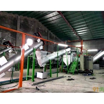 广东PET矿泉水瓶饮料瓶破碎清洗回收设备厂家 广西PET废旧塑料瓶破碎清洗造粒生产线