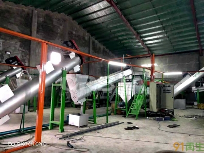 废旧医疗瓶点滴瓶回收破碎清洗生产流水线 PET瓶破碎去标冷洗热洗设备